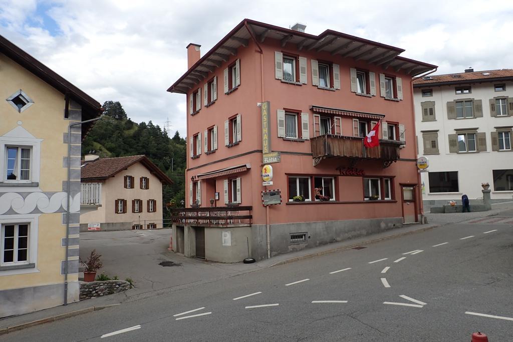 Hotel Raetia Tiefencastel Buitenkant foto
