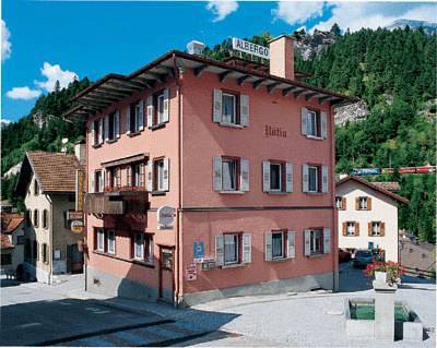 Hotel Raetia Tiefencastel Buitenkant foto